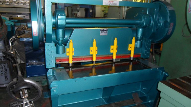 기계식 샤링기 4X3.2T