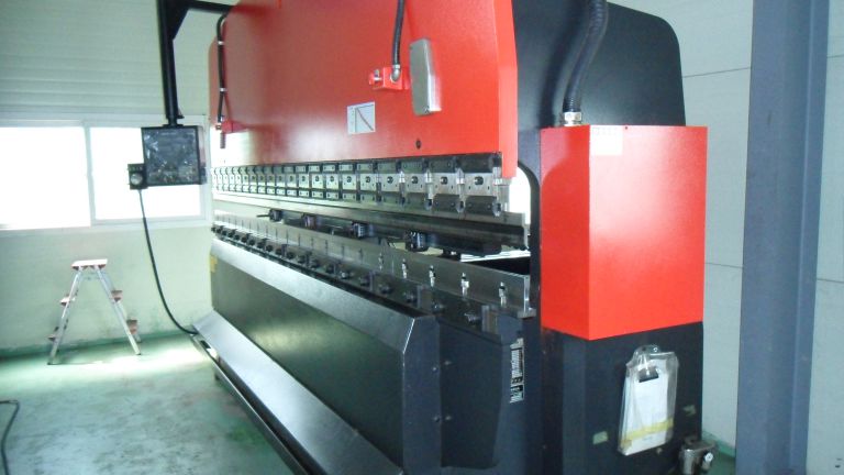 아마다 cnc4m 절곡기  nc.9.2x2