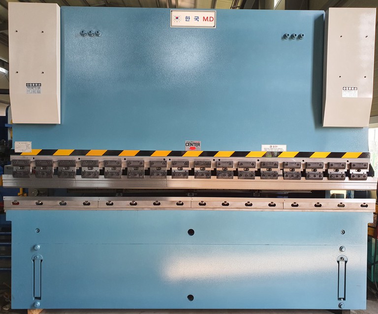 3m 6T NC절곡기 한국MD